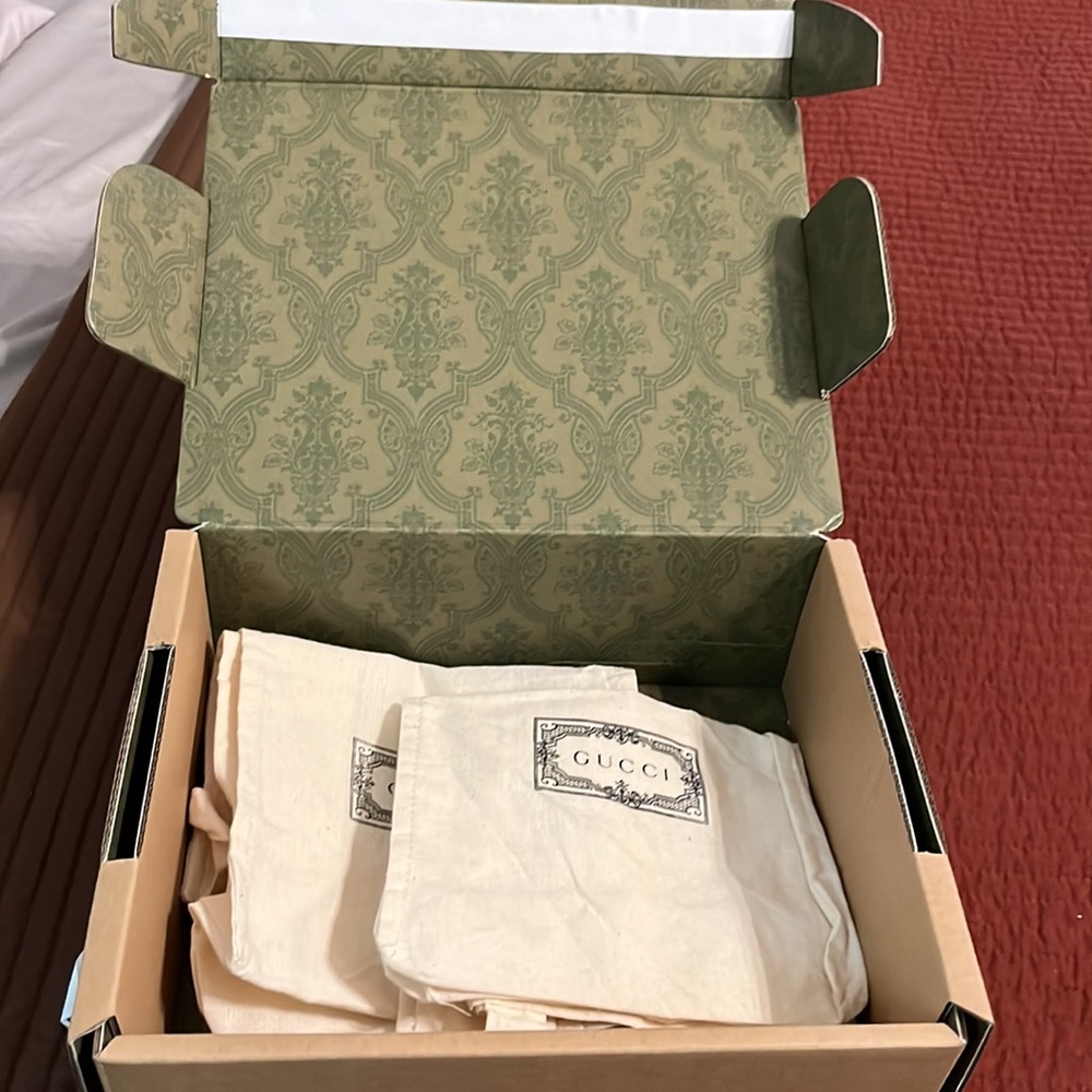 GUCCI dust/shoe bags BRAND NEW